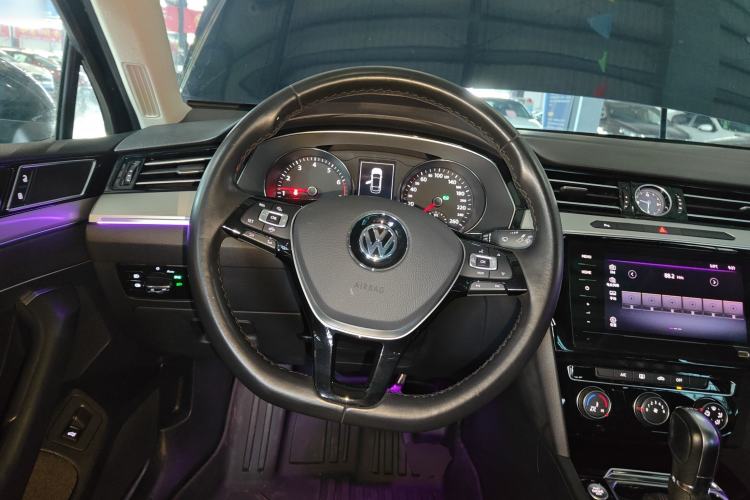 Used Volkswagen Magotan 2019 330TSI DSG Leading Model China VI Standard