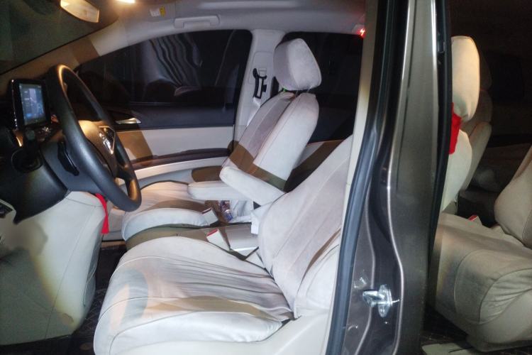 Used Buick GL8 2022 Land Cruiser Executive Class 652T Comfort Model
