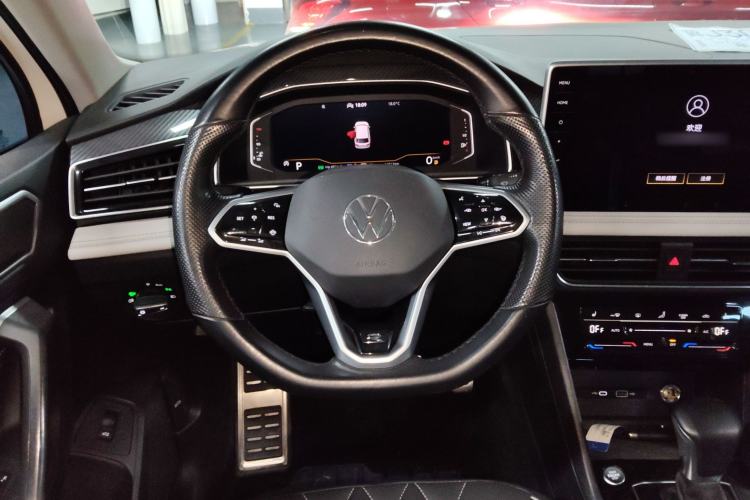 Used Volkswagen Tiguan L 2022 330TSI Automatic Two-Wheel Drive R-Line Enhanced Edition
