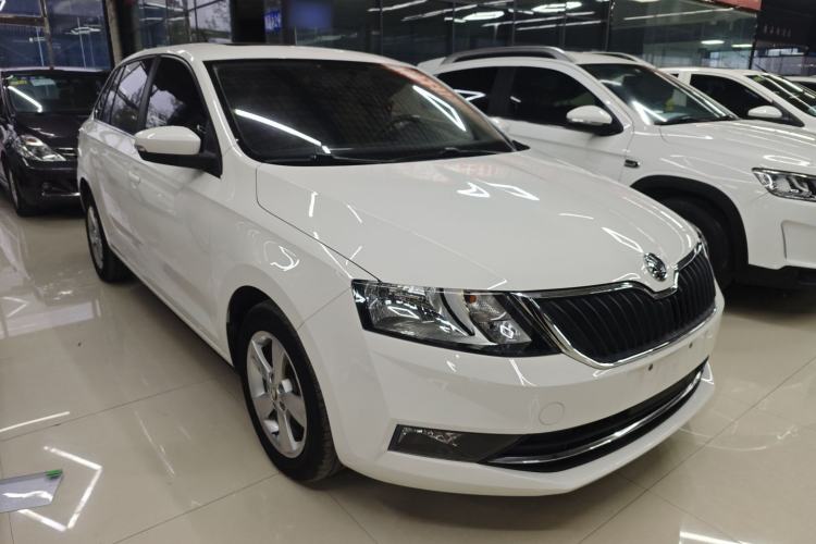 Used Skoda Rapid Spaceback 2018 1.6L Automatic Comfort Edition
