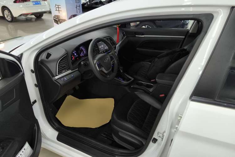 Used Hyundai Elantra 2018 1.6L Automatic 15th Anniversary Special Edition
