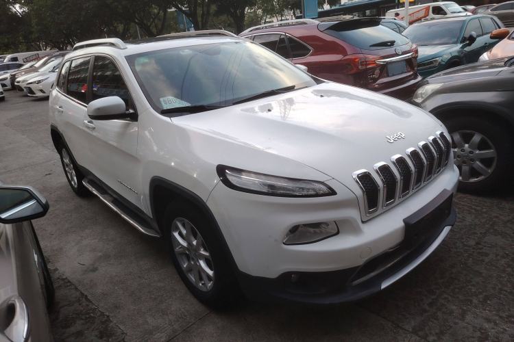 Used  Cherokee 2017 2.4L Leading Edition
