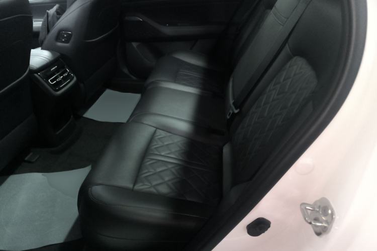 Used Changan UNI-K iDD 2022 Blue Whale iDD 130km 1.5T Prestige Model
