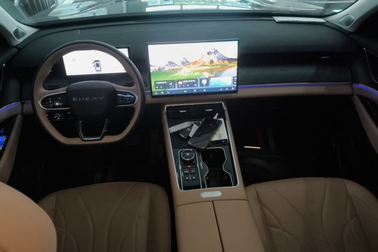 Used Chery Tiggo 8 L 2024 2.0T Two-Wheel Drive Luxury Edition 5 Seats