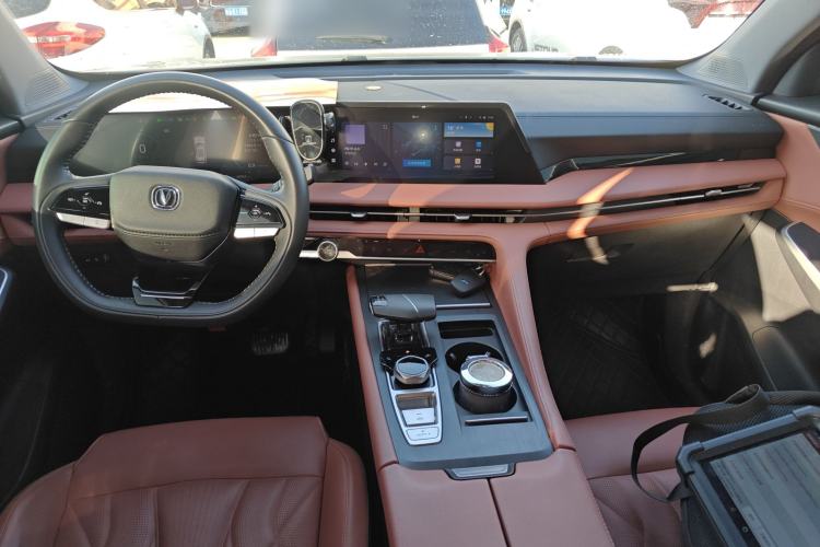 Used Changan CS75 PLUS 2024 3rd Generation Champion Edition 1.5T Intelligent Drive Dynamic Model
