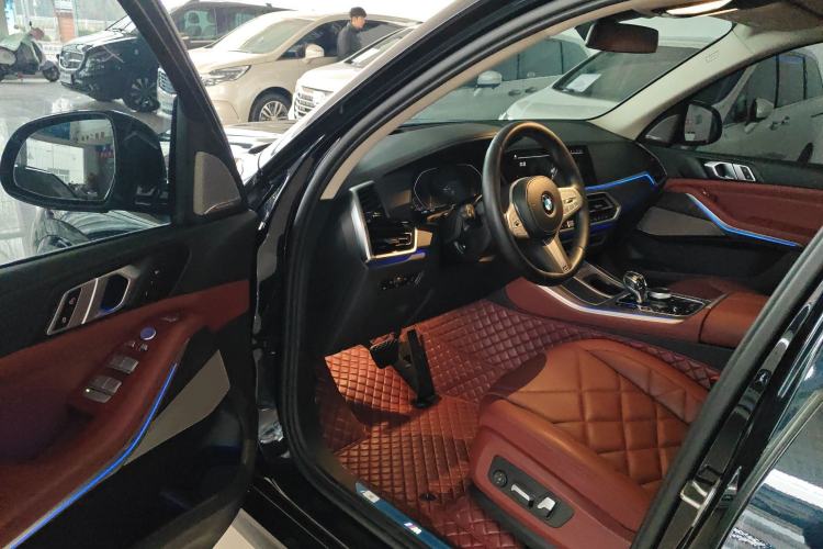 Used BMW X5 2022 Restyled xDrive 30Li Luxury Version M Sport Package