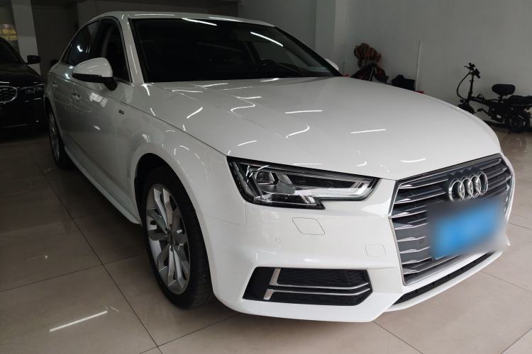 Used Audi A4L 2018 30th Anniversary Edition 40 TFSI Fashion Model
