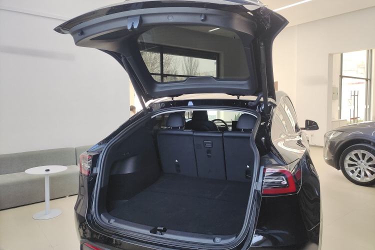 Used Tesla Model Y 2023 Rear-Wheel-Drive Version