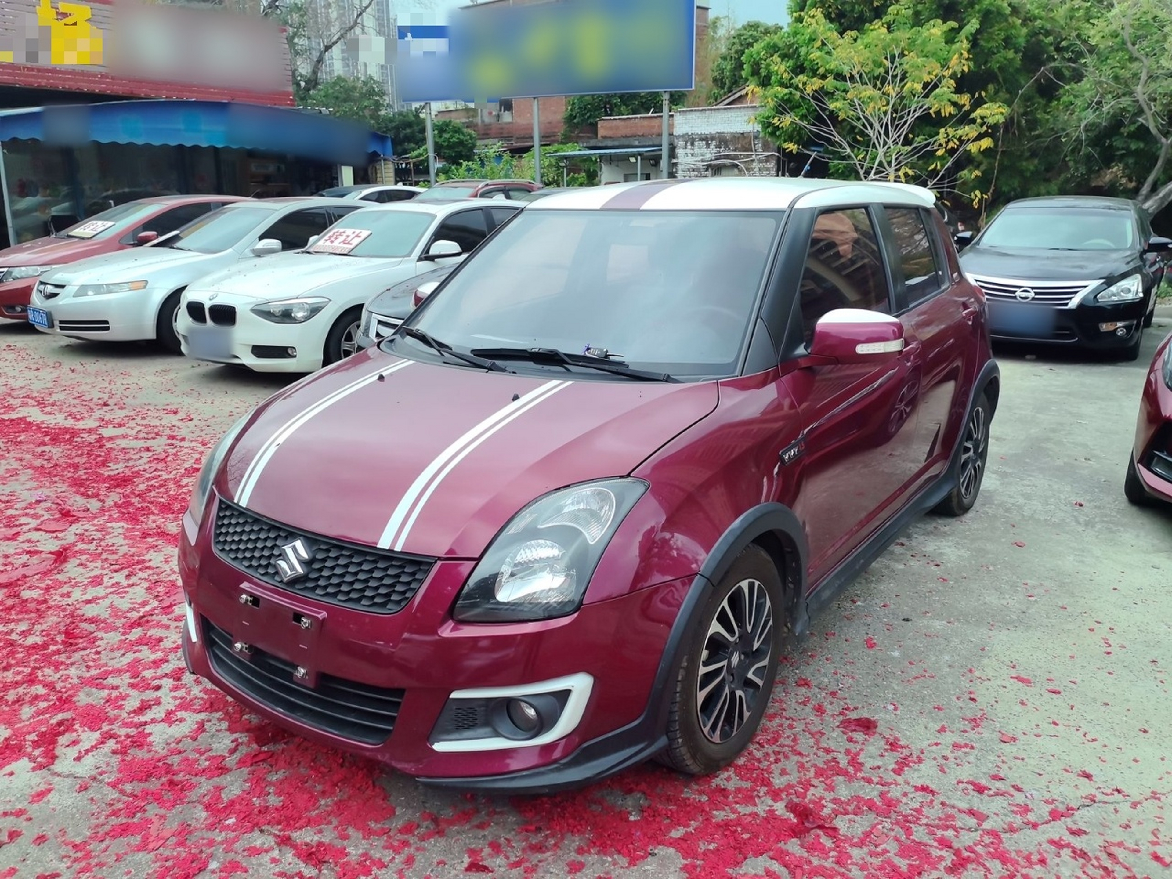 Под передней частью автомобиля