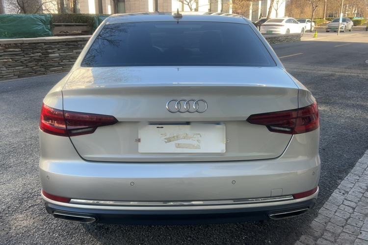 Used Audi A4L 2019 40 TFSI Ambition China VI
