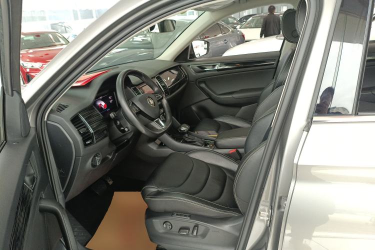 Used Skoda Kodiaq 2019 Facelifted TSI380 7-Seater All-Wheel-Drive Flagship Version China VI Standard
