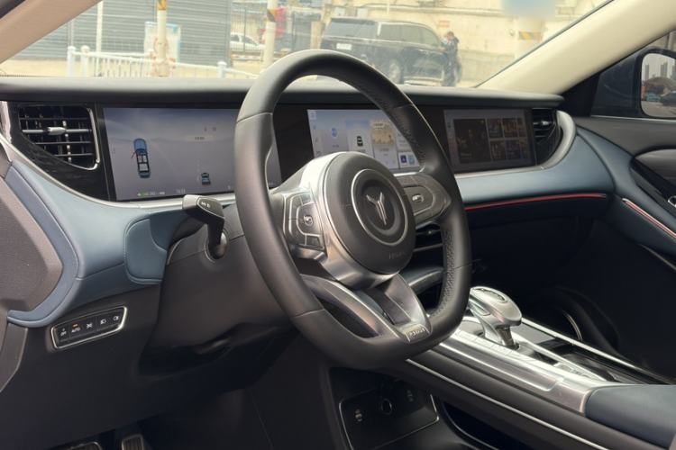 Used VOYAH FREE 2021 Four-Wheel Drive Standard All-Electric Exclusive Luxury Package
