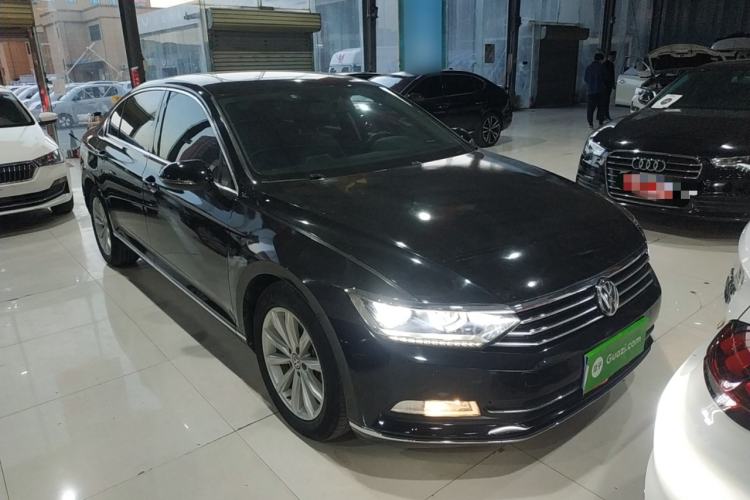 Used Volkswagen Magotan 2019 330TSI DSG Leading Edition China V Standard
