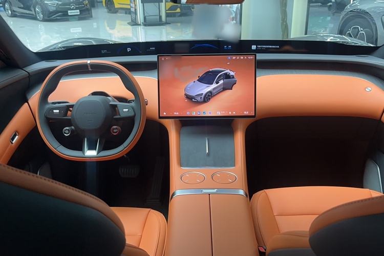 Used  YU7 2025 Ultra-Long Range All-Wheel Drive Pro Version
