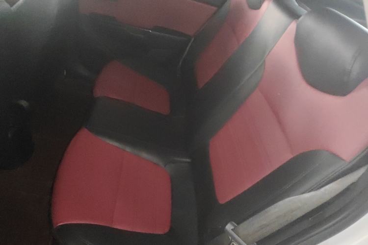 Used Kia K2 2015 Hatchback 1.4L AT GLS Cool Edition
