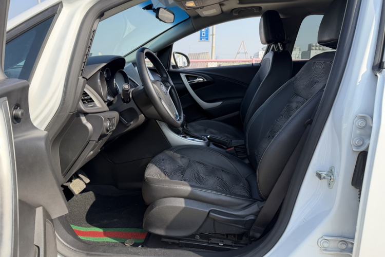 Used Buick GT 2014 XT 1.6L Automatic Fashion Edition