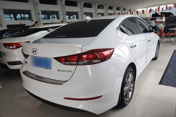 Used Hyundai Elantra 2016 1.6L Manual ZhiXuan·Youth Edition
