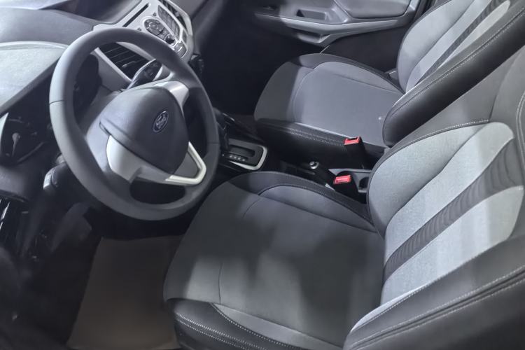 Used Ford EcoSport 2013 1.5L Automatic Fashion Model
