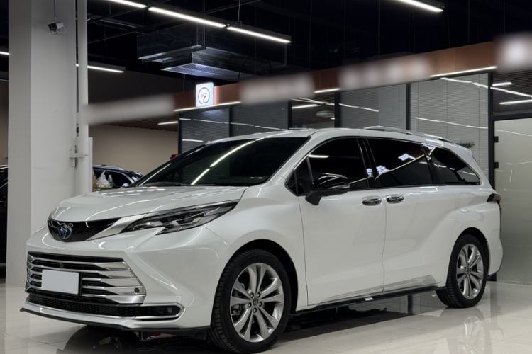 Used Toyota Sienna 2021 2.5L Hybrid Platinum Edition
