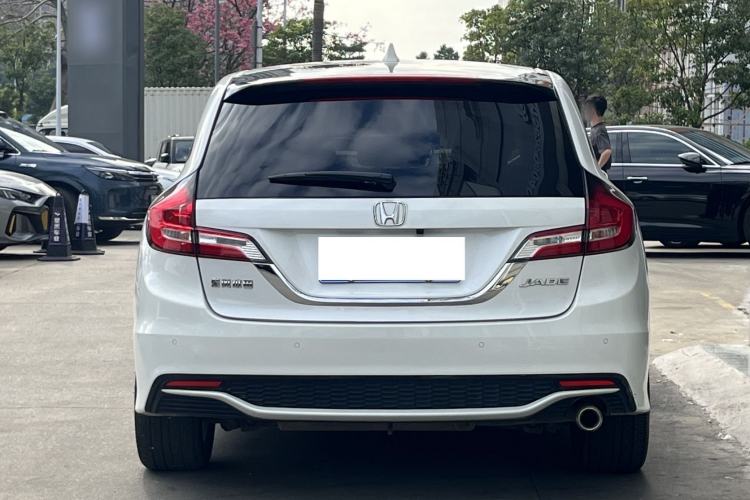 Used Honda Jade 2017 1.8L automatic Comfort version 5 seats
