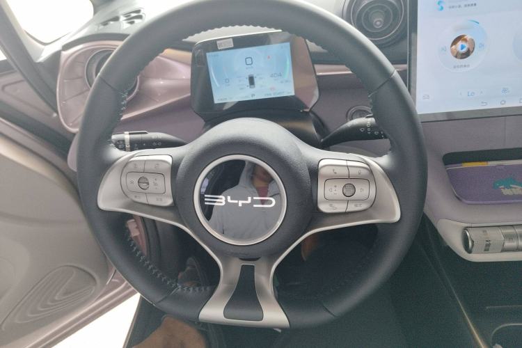 Used BYD Dolphin 2023 420 km Fashion Edition
