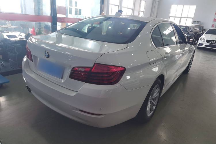 Used BMW 5 Series 2014 520Li Elegant Model
