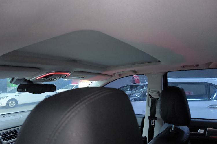 Used Haval H8 2015 2.0T Two-Wheel Drive Luxury Edition
