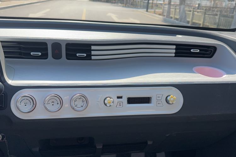 Used Wuling Hongguang MINIEV 2022 Macaron Premium Model – Lithium Iron Phosphate