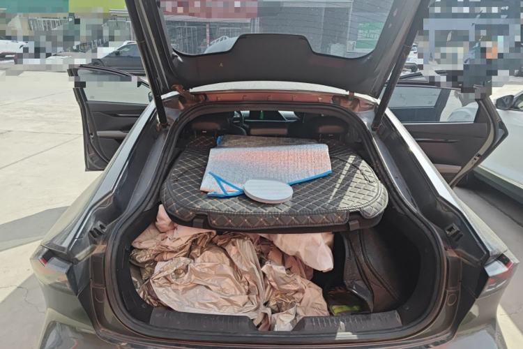 Used Changan UNI-V 2022 1.5T Prestige Version
