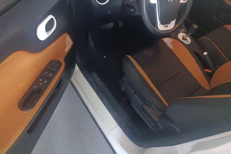 Used MG 3SW 2015 1.5L AMT Elite Version
