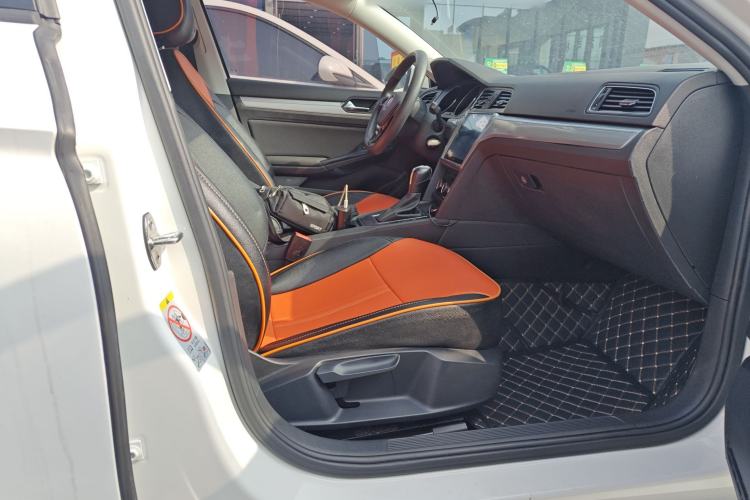 Used Volkswagen Lamando 2018 230TSI DSG Fashion Edition
