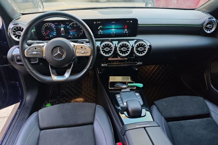 Used Mercedes-Benz A-Class 2020 Restyled A 200 L Sport Sedan Fashion Version
