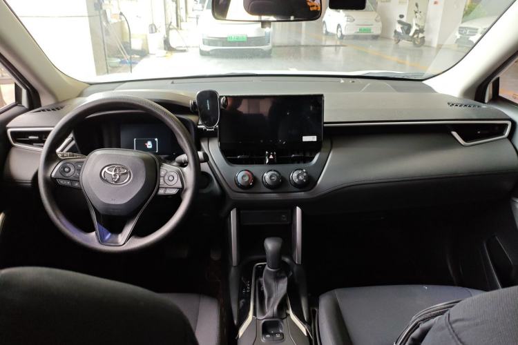 Used Toyota Corolla Cross 2024 2.0L Pioneer Edition
