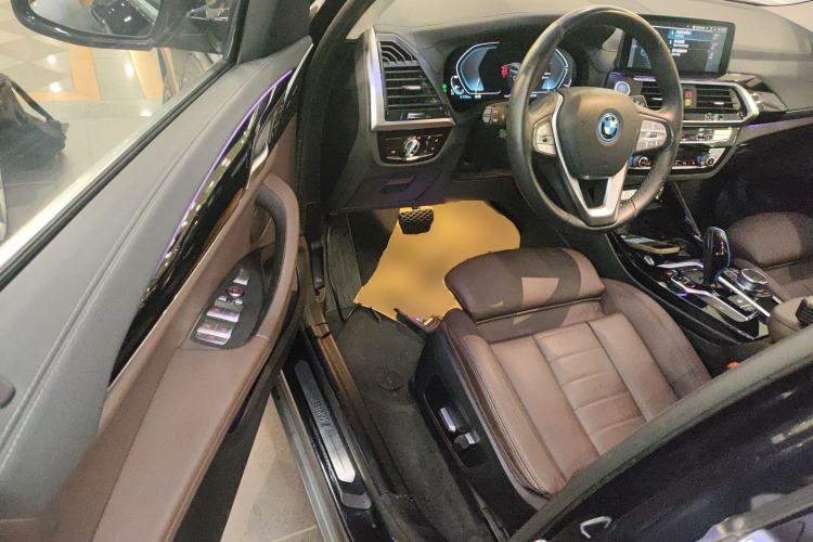 Used BMW iX3 2021 Updated Leading Edition
