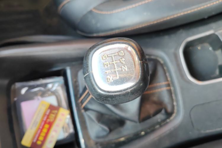 Used Wuling Hongguang S3 2018 1.5T Manual Luxury Model China V Standard
