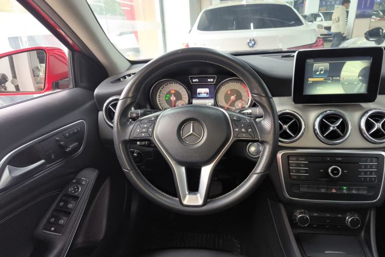 Used Mercedes-Benz GLA 2016 GLA 200 Fashion Model
