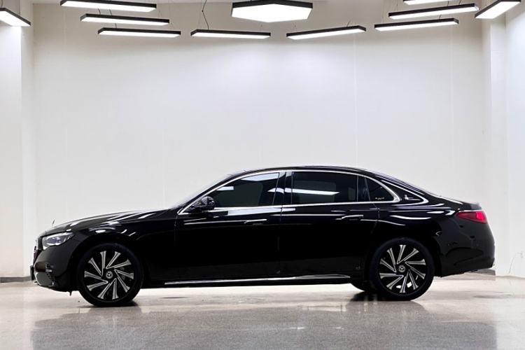 Used Mercedes-Benz E-Class 2025 E 300 L Luxury Model