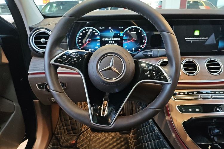 Used Mercedes-Benz E-Class 2023 Facelift E 260 L
