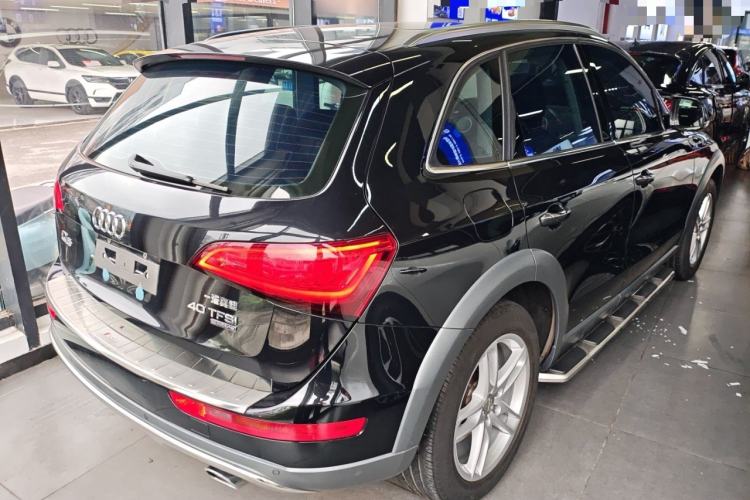 Used Audi Q5 2017 Plus 40 TFSI Technology Model
