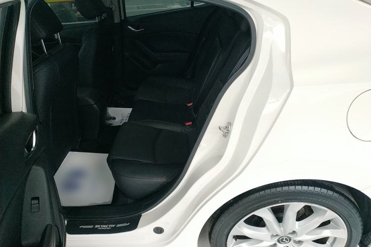 Used Mazda Mazda 3 Axela 2016 Sedan 2.0L Automatic Sport Model
