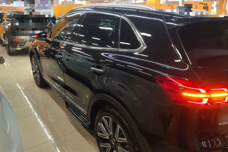 Used Hongqi HS5 2022 Facelifted Version 2.0T Smart Connect Flagship All-Wheel-Drive Edition
