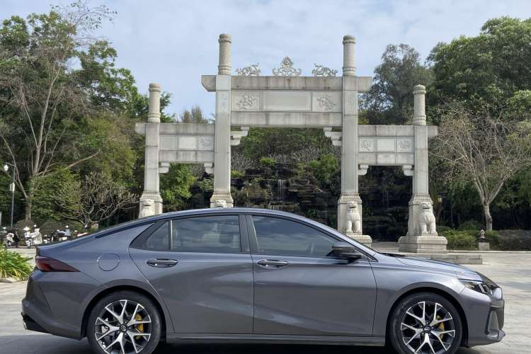 Used GAC Trumpchi EMPOW 2021 270T DCT J16 Version
