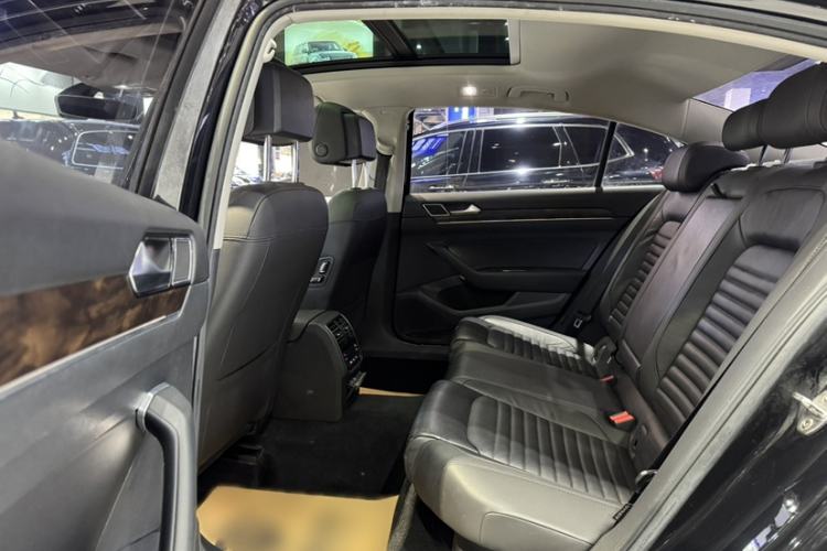 Used Volkswagen Magotan 2019 330TSI DSG Luxury Version China VI Standard
