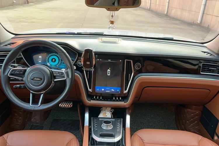 Used Zotye T700 2017 1.8T Dual-Clutch Prestige Model
