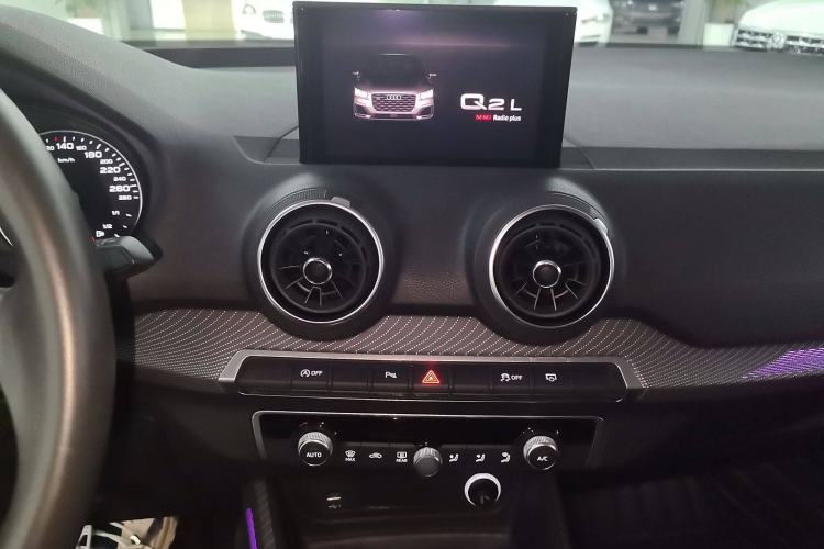 Used Audi Q2L 2020 35 TFSI Fashion Dynamic Model
