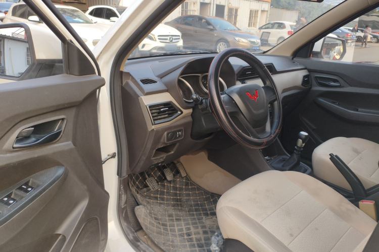 Used Wuling Hongguang 2021 1.5L S Standard Version LAR
