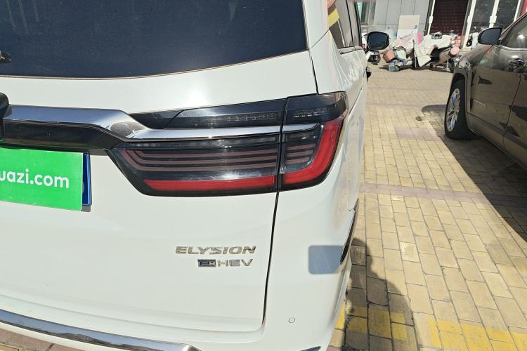 Used Honda Elysion 2022 2.0L eHEV Luxury First Edition
