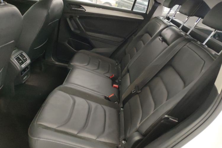 Used Volkswagen Tiguan L 2019 330TSI Automatic Two-Wheel Drive Panoramic Comfort Edition China VI Standard
