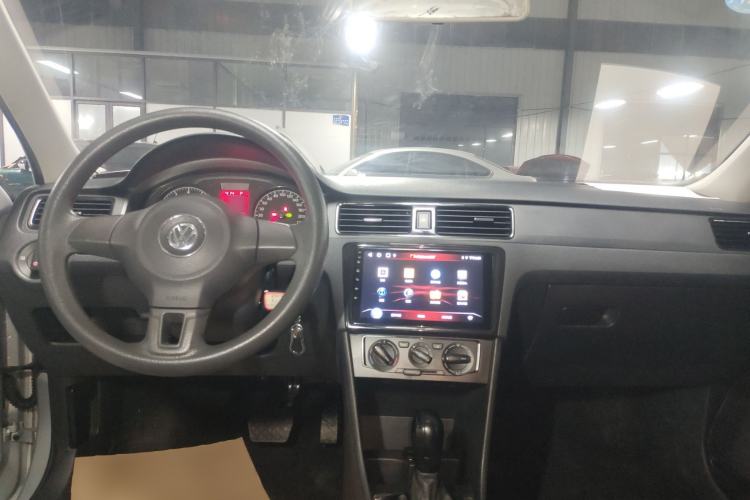 Used Volkswagen Santana 2015 1.6L Automatic Fashion Edition