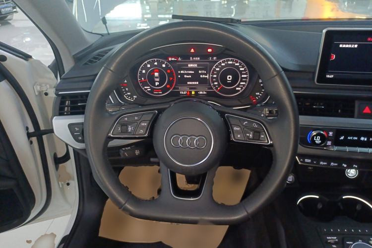 Used Audi A4L 2019 40 TFSI Fashion Edition China VI Emission Standard
